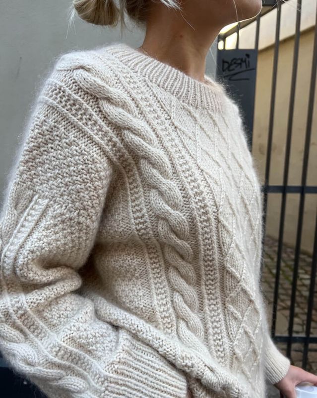 Moby Sweater (papir)