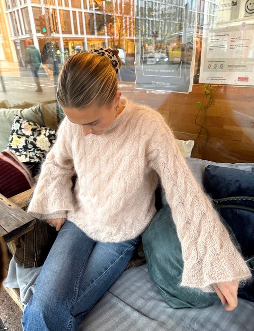 Hovedbilde Annabel Sweater (oppskrift)