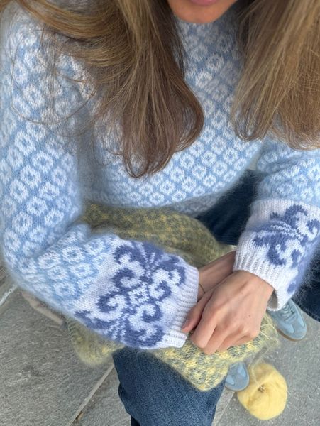 Hovedbilde Fryd Sweater - hvit/blå