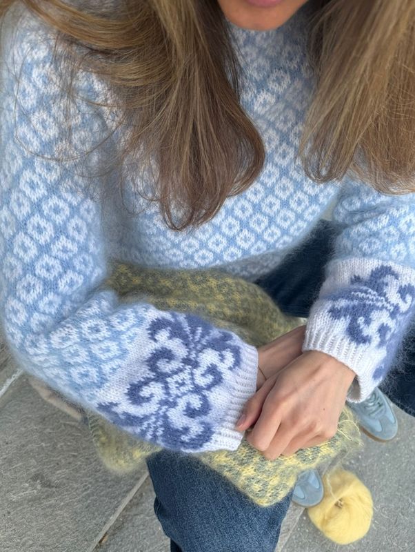 Fryd Sweater - hvit/blå
