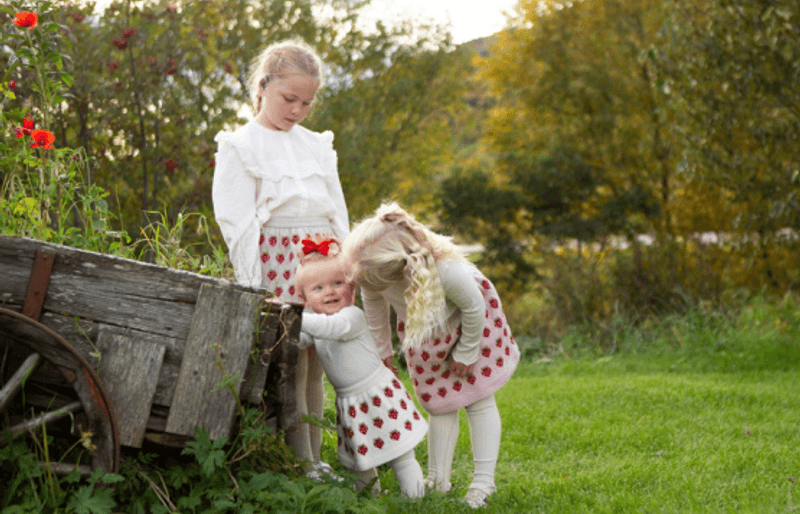 Jordbærskjørt - rosa/hvit/grønn