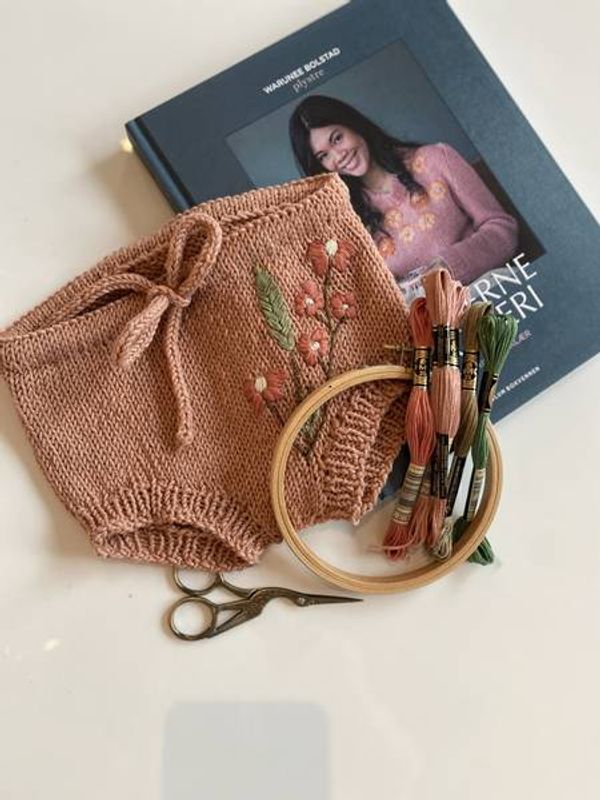 Broderiramme tre 10 cm (broderiring)