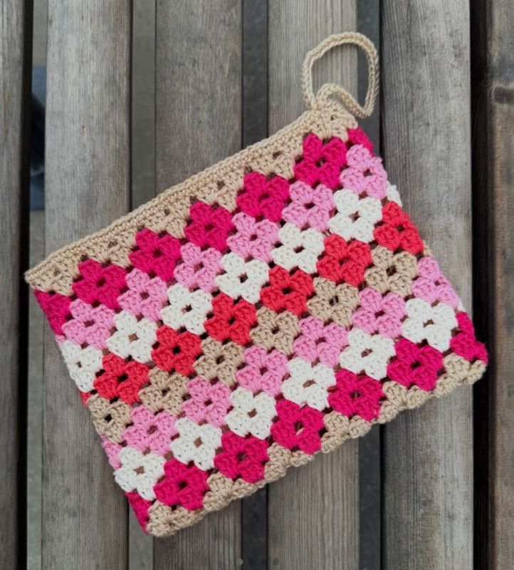 Blomster clutch