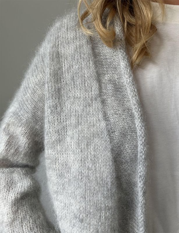 Plain Cardigan light (oppskrift)