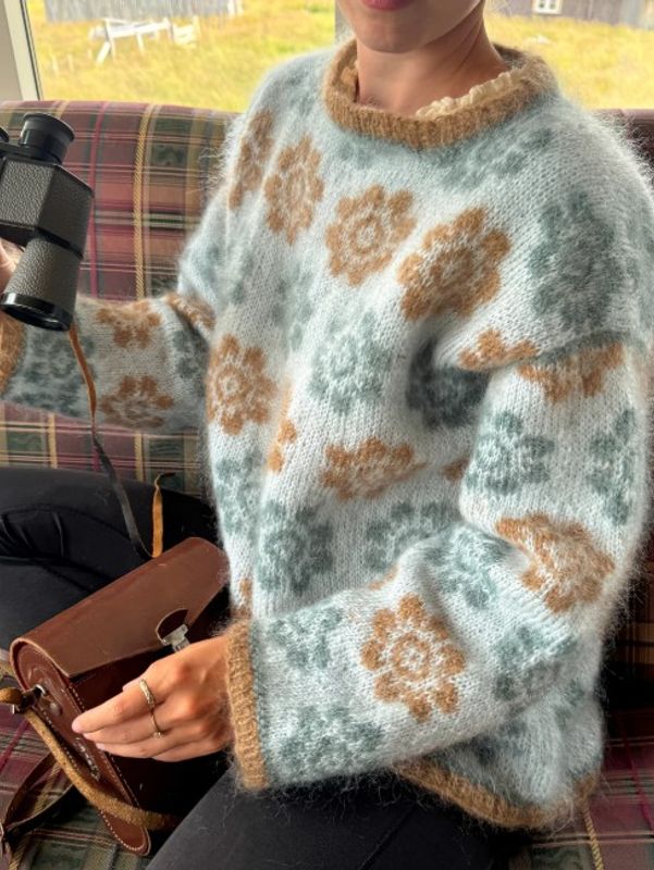 Mari Sweater - Blå og brun