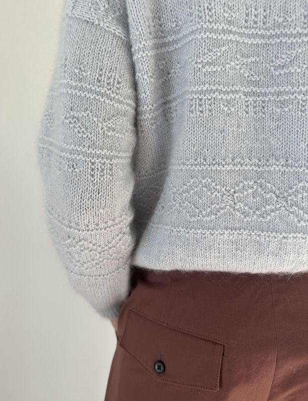 Porcelain Damask Sweater (oppskrift)