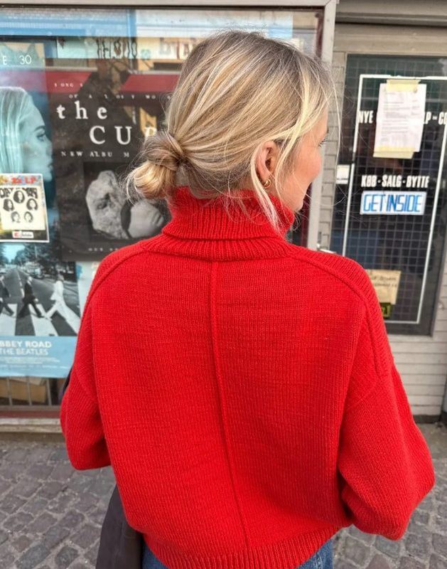 Scarlet Sweater (papir)