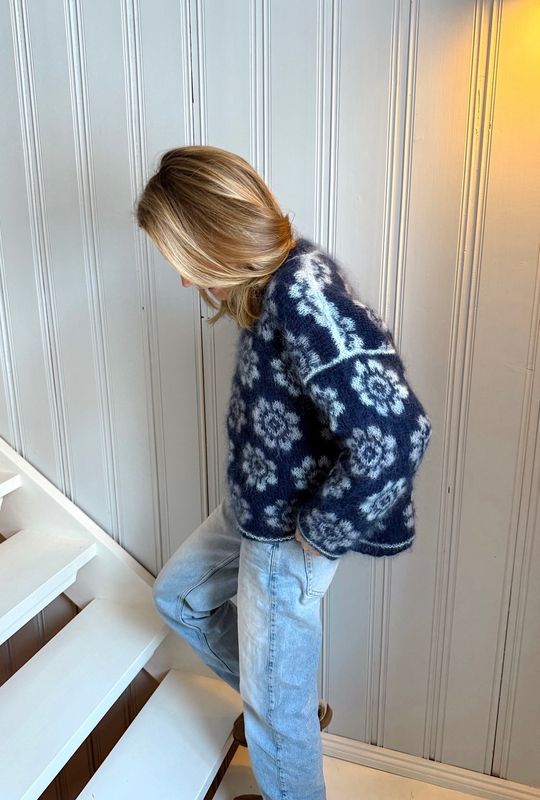 Mari Sweater - Marineblå og lysegrå