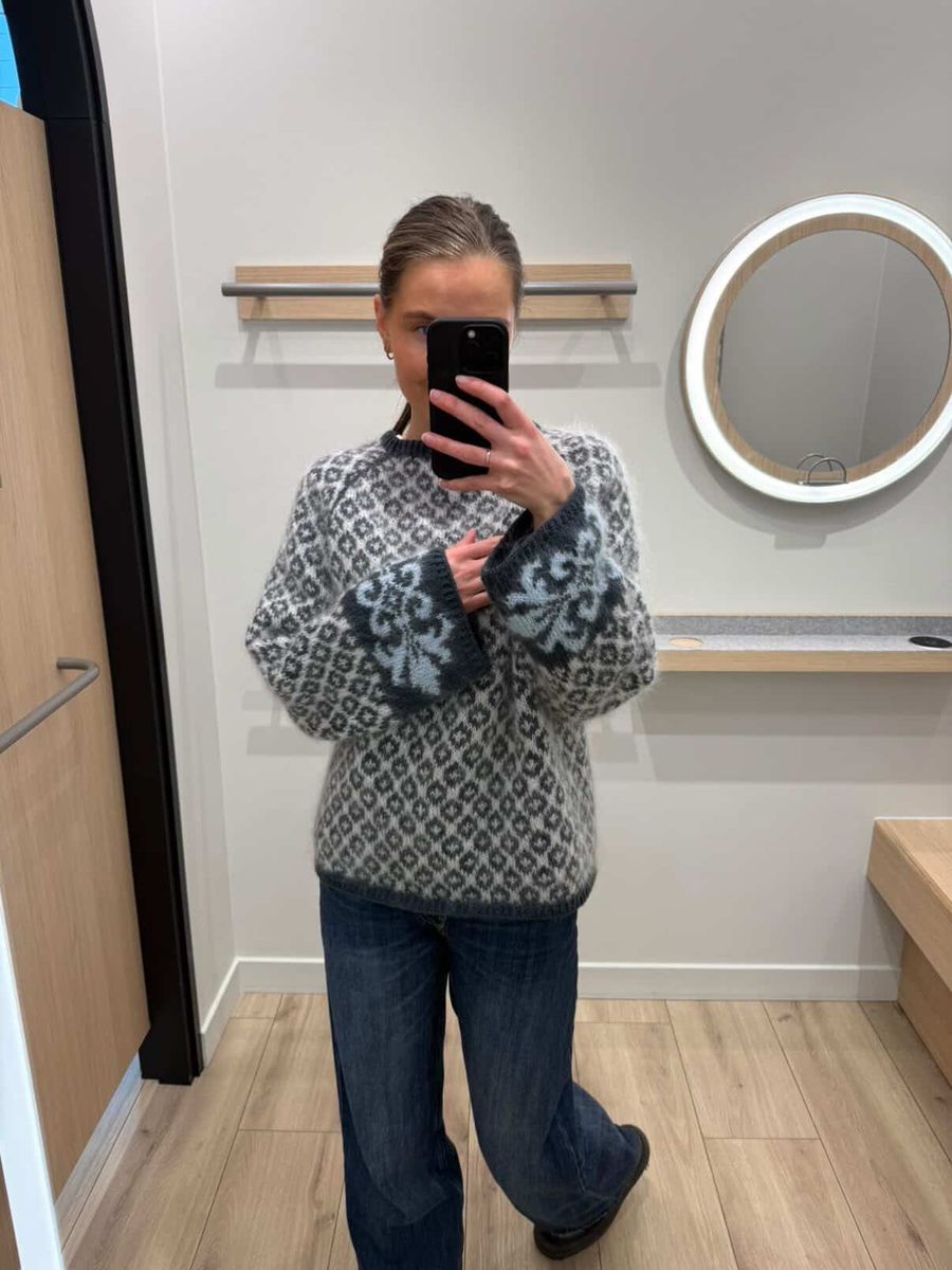 Fryd Sweater - Mørk blå/lys blå